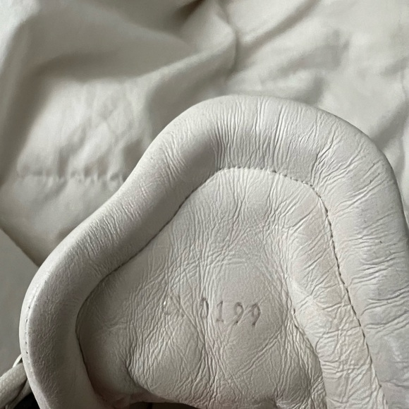 Louis Vuitton Archlight Sneaker - Picture 13 of 14